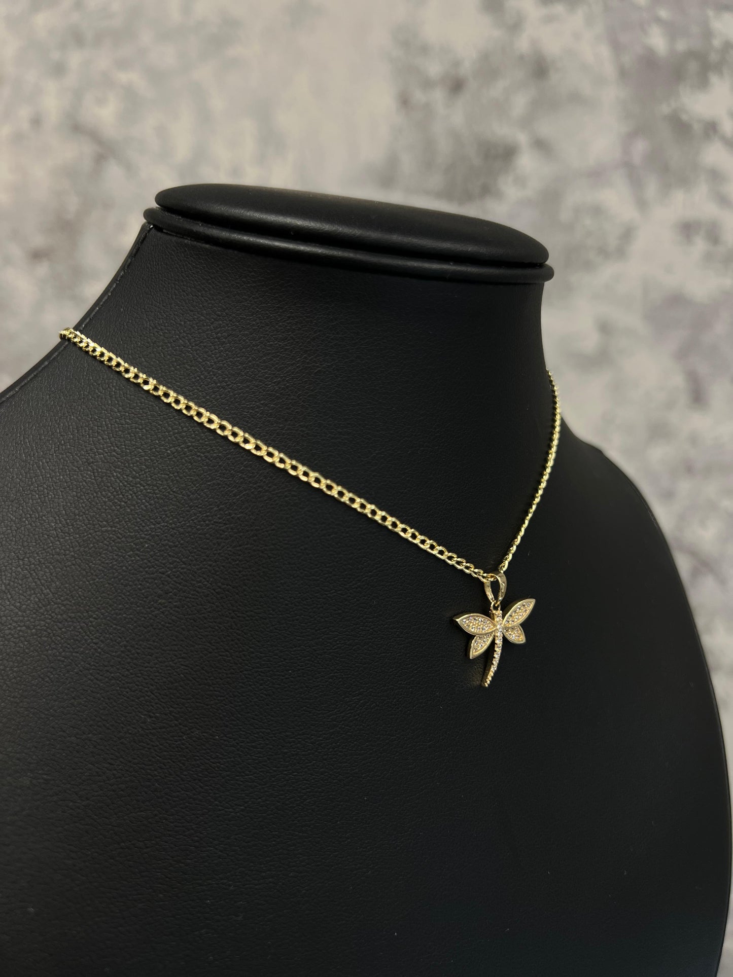 HOLLOW CUBAN CHAIN WITH FIREFLY PENDANT