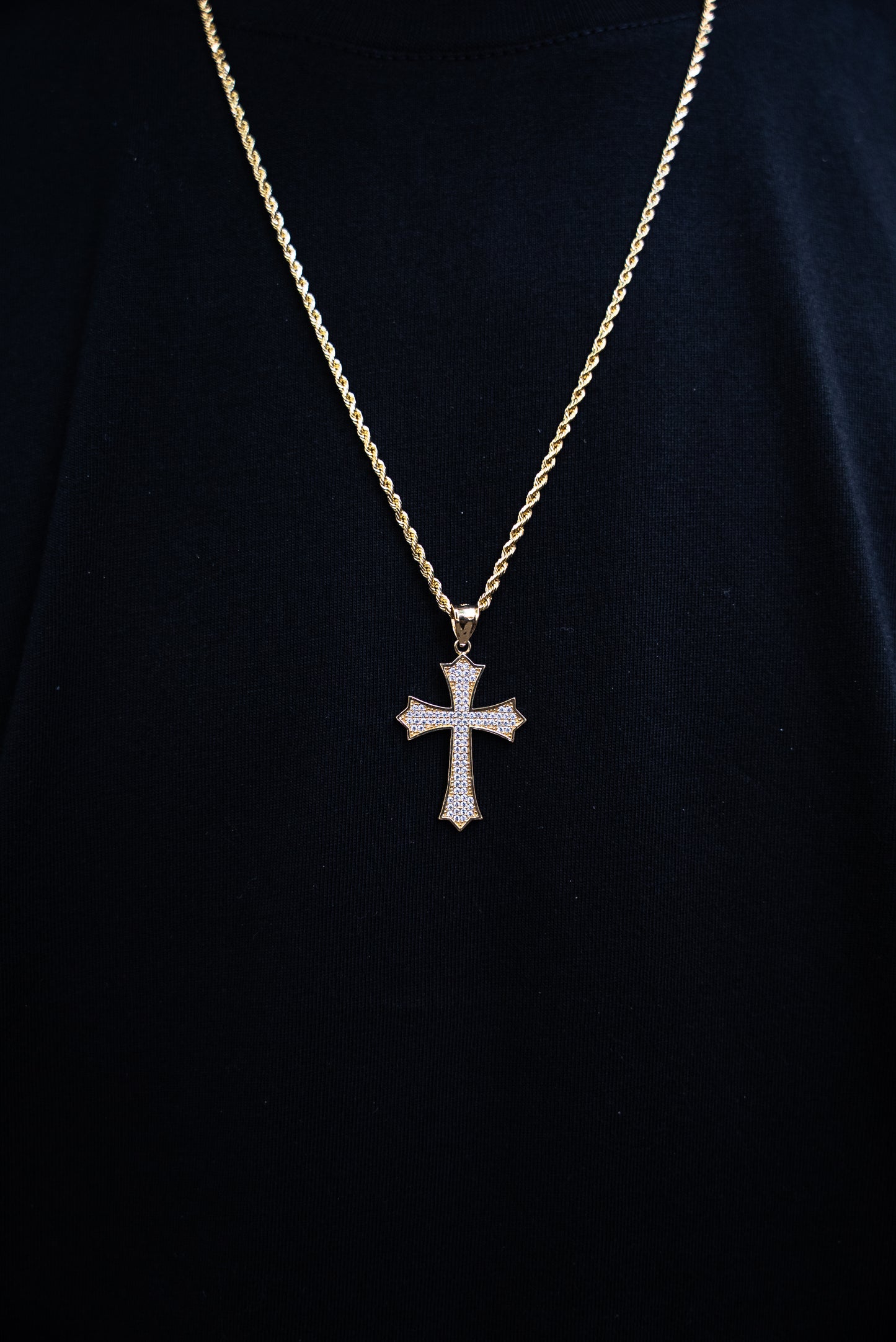 14K HOLLOW ROPE CHAIN + CROSS PENDANT
