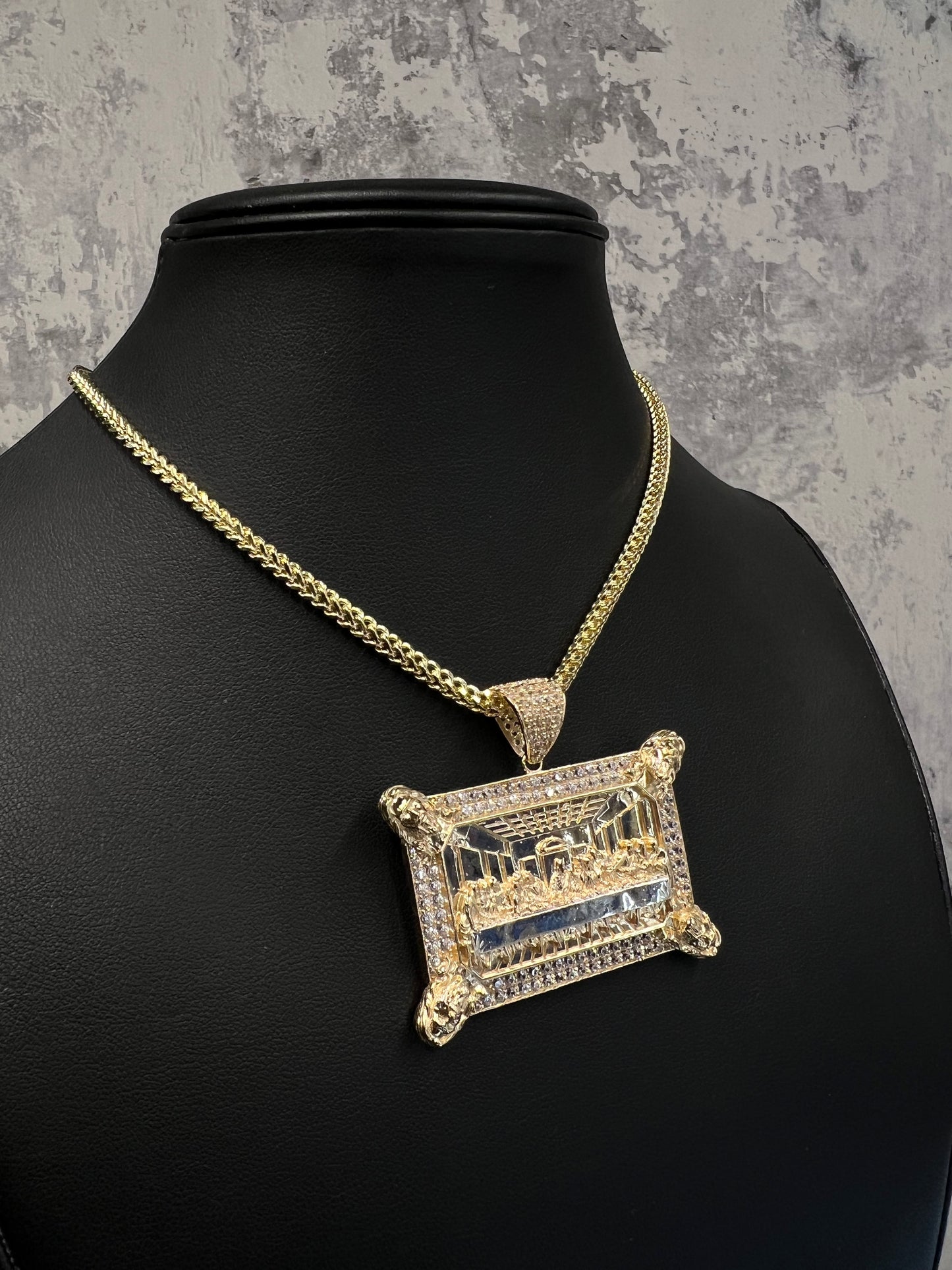 14K FRANCO CHAIN WITH LAST SUPPER PENDANT