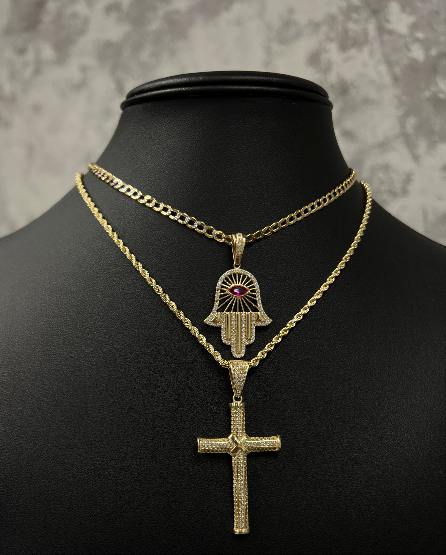 14K HOLLOW CUBAN CHAIN WITH HAMSA PENDANT AND HOLLOW ROPE CHAIN WITH CROSS PENDANT (4PCS)
