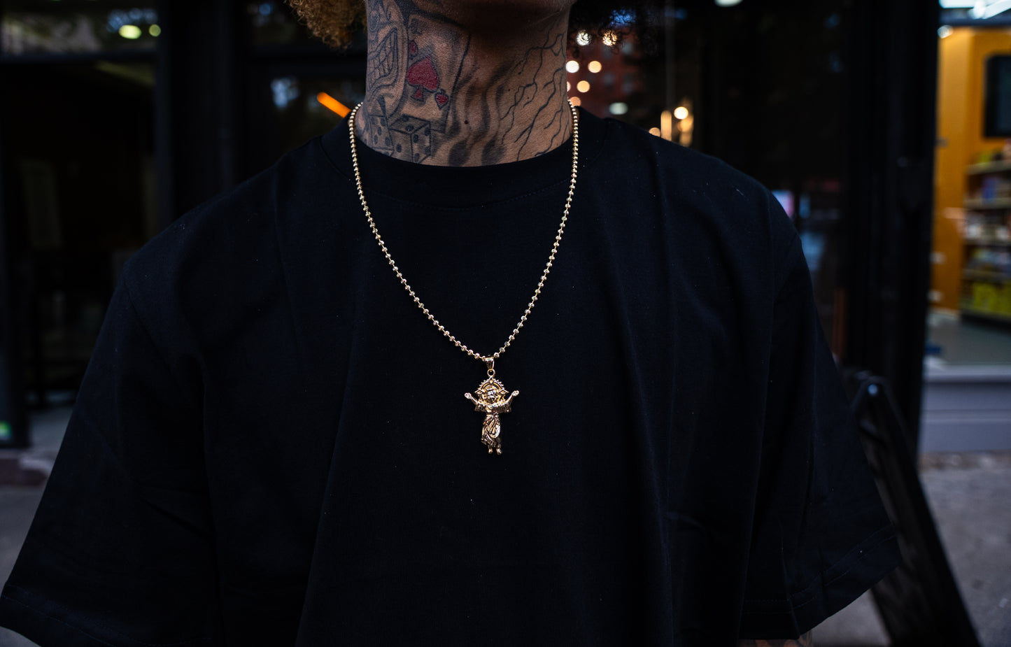 14K MOON CUT CHAIN AND BABY JESUS PENDANT