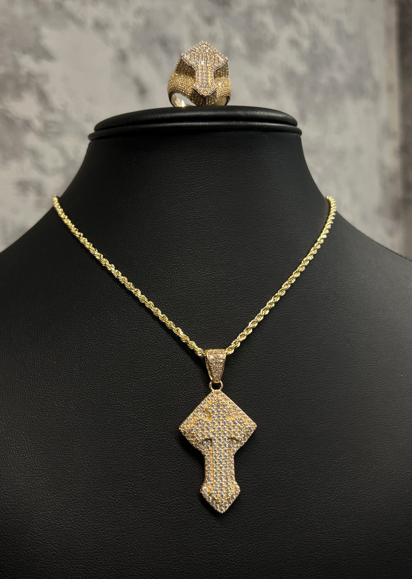 14K CROSS RING AND HOLLOW ROPE CHAIN WITH CROSS PENDANT