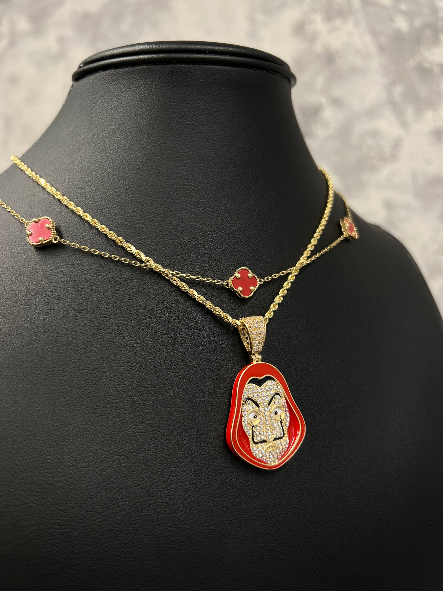 14K LUXURY CHOCKER AND HOLLOW ROPE CHAIN WITH RED MASK PENDANT
