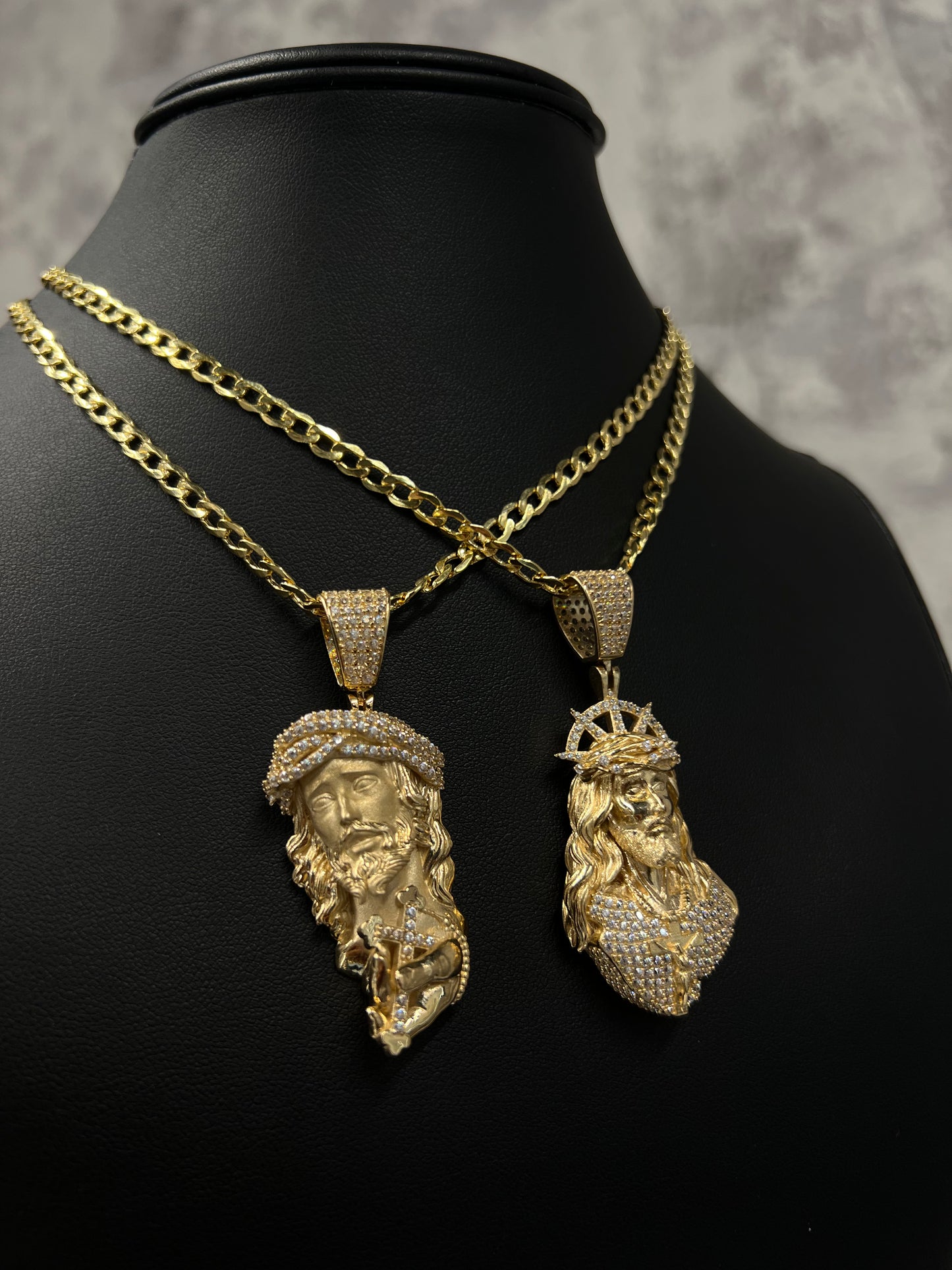 14K HOLLOW CUBAN CHAIN WITH JESUS PENDANT