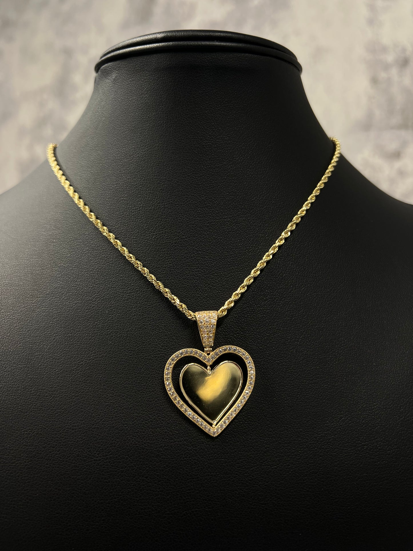 14K HOLLOW ROPE CHAIN WITH HEART “PIC” PENDANT (2 PICTURES)
