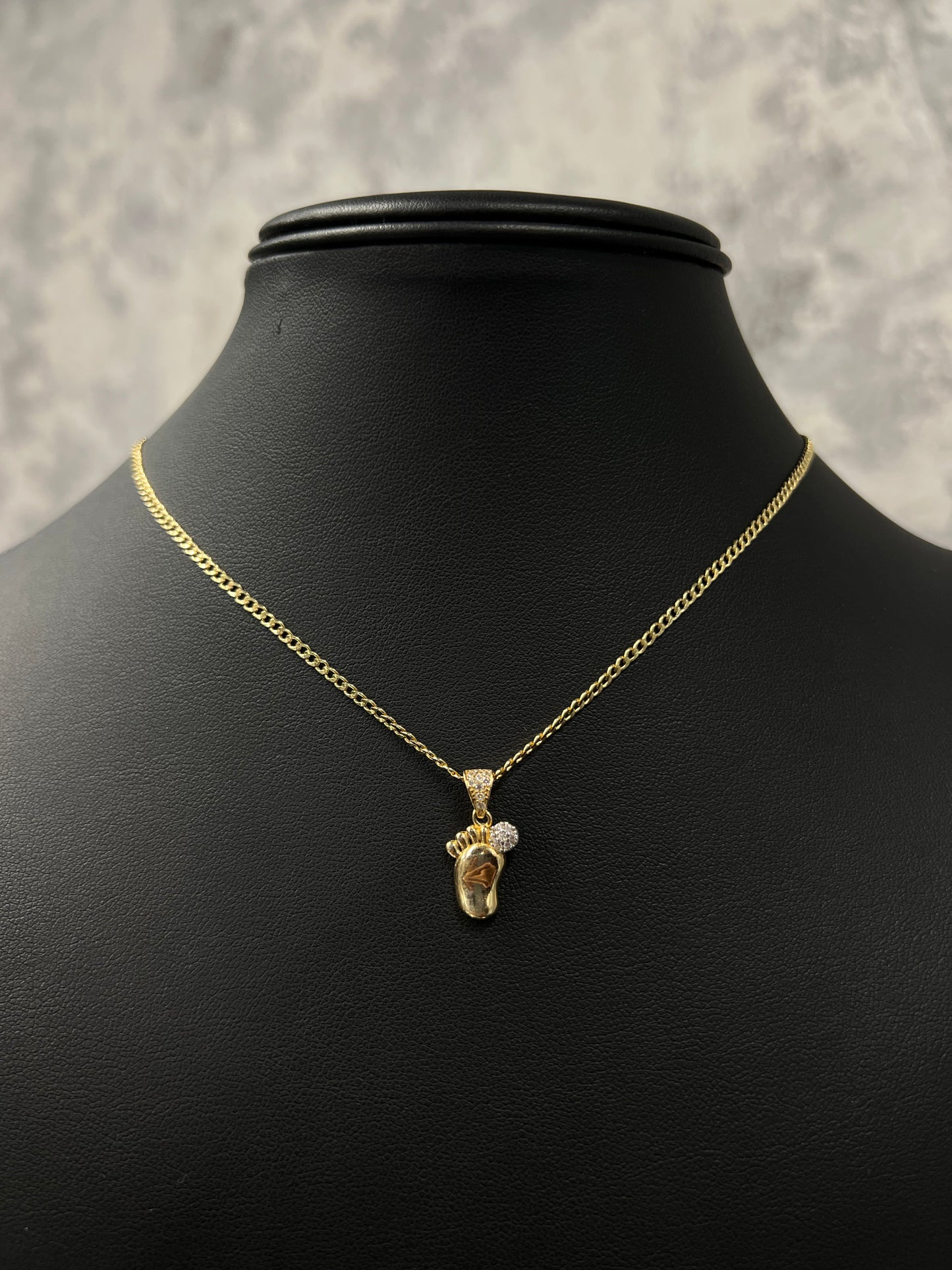 14K HOLLOW CUBAN CHAIN WITH FT PENDANT