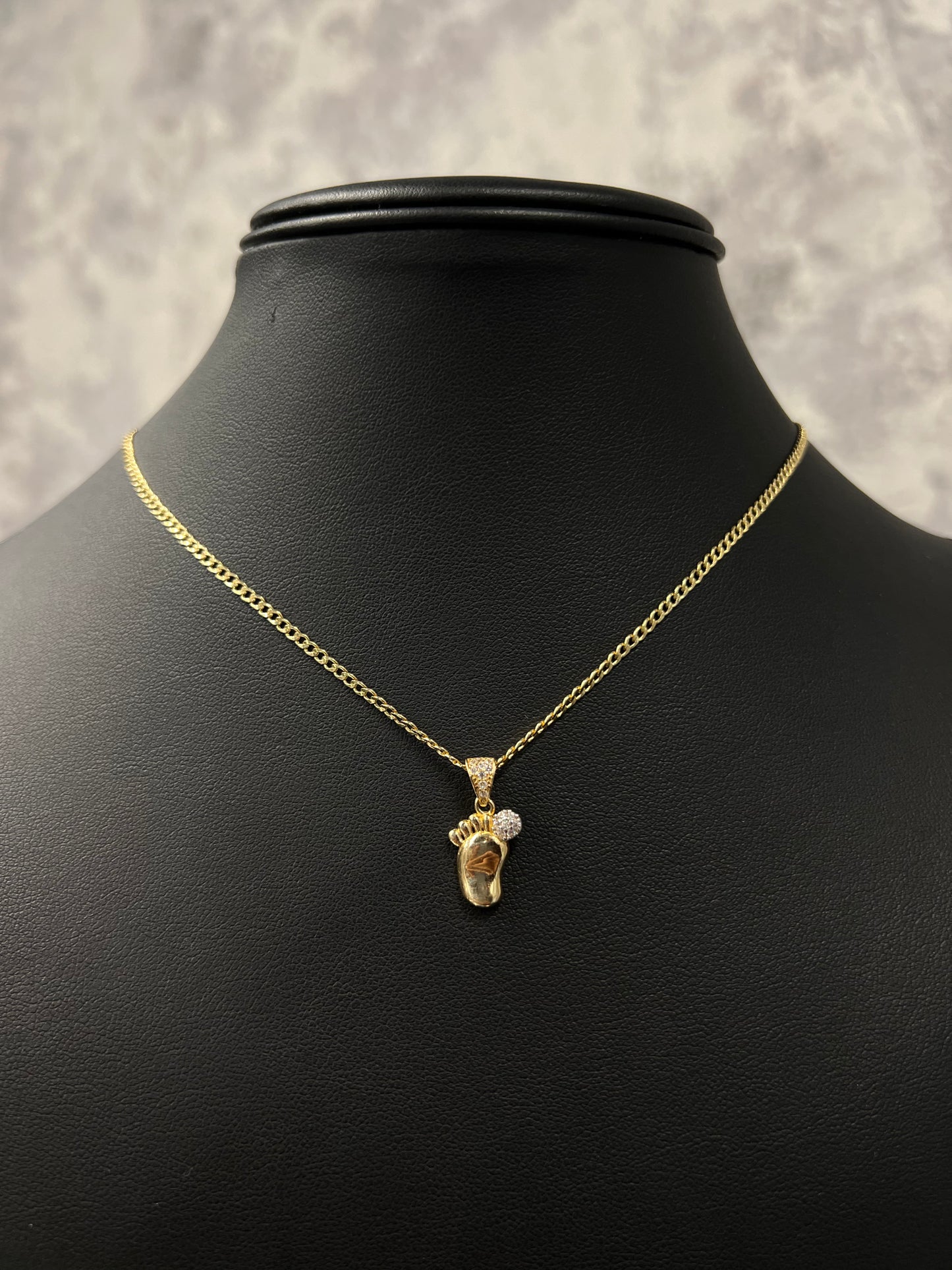 14K HOLLOW CUBAN CHAIN WITH FT PENDANT