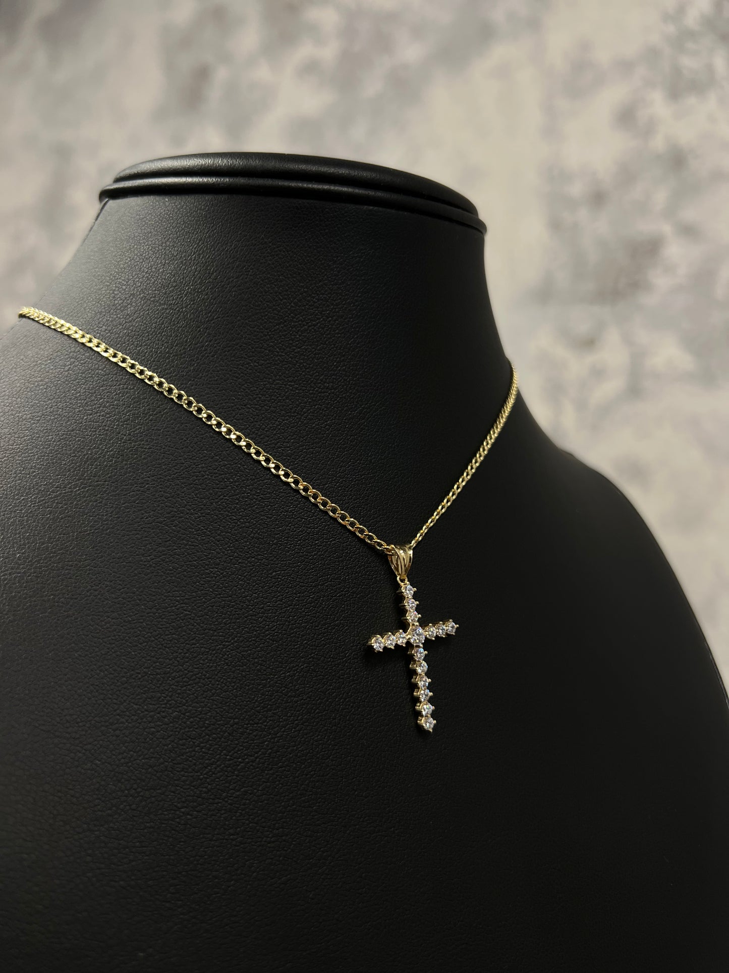 14K HOLLOW CUBAN CHAIN WITH CROSS PENDANT