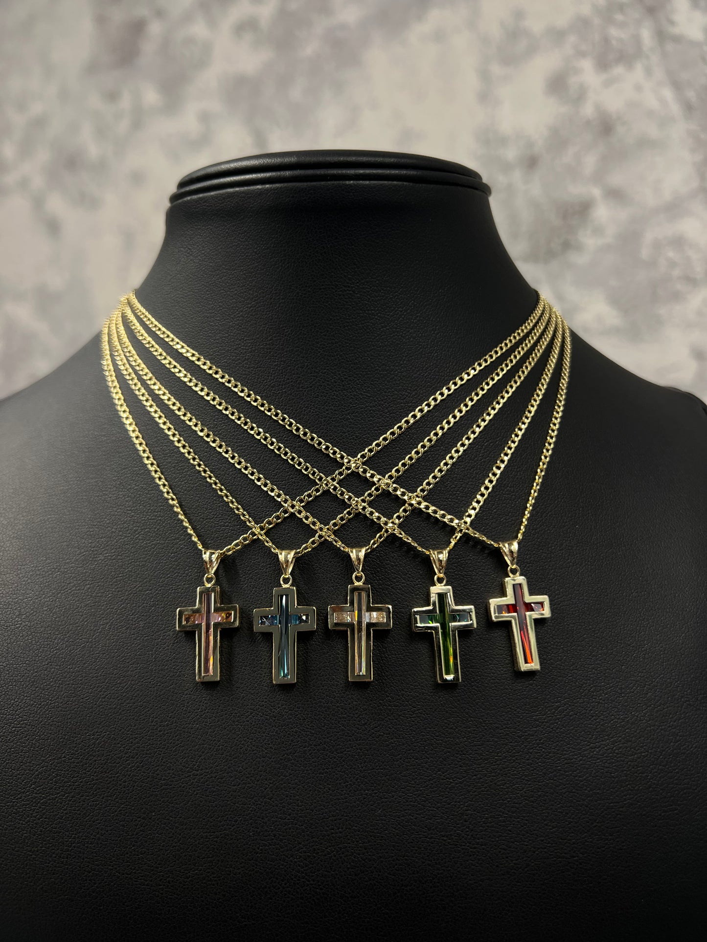 14K HOLLOW CUBAN CHAIN WITH CROSS PENDANT