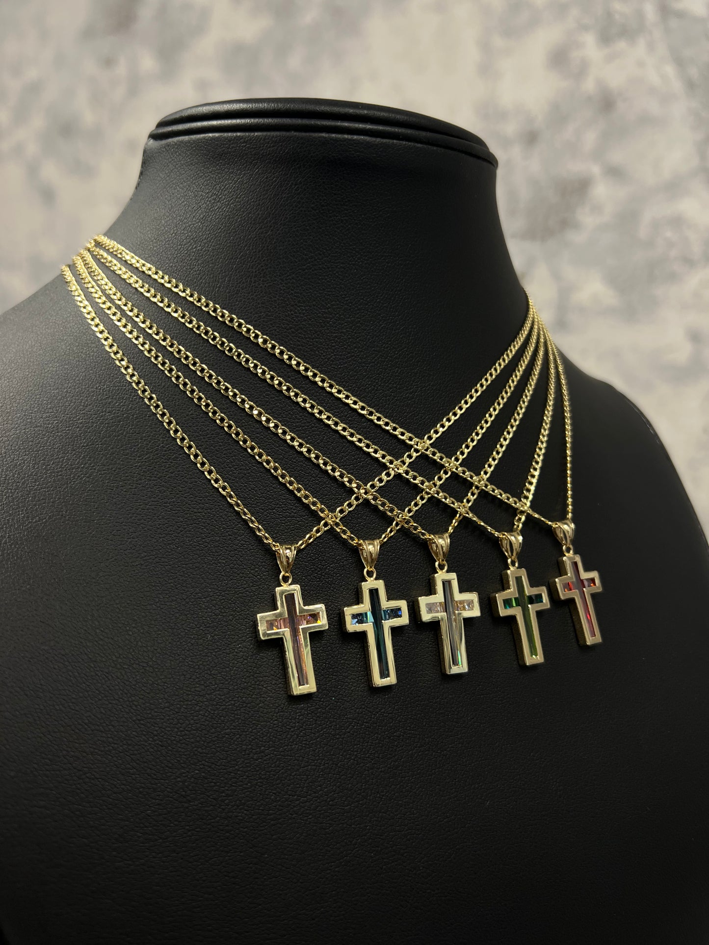 14K HOLLOW CUBAN CHAIN WITH CROSS PENDANT