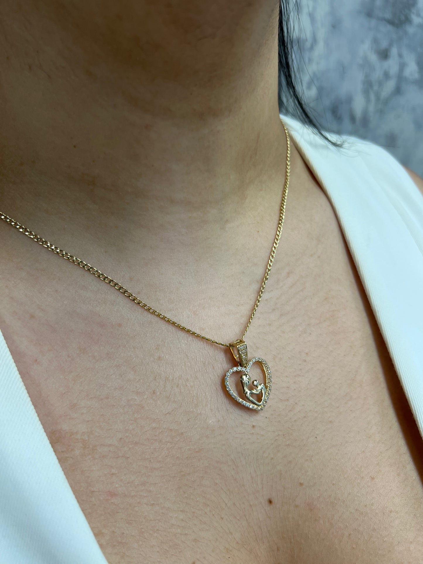 14K HOLLOW CUBAN CHAIN WITH MOM PENDANT