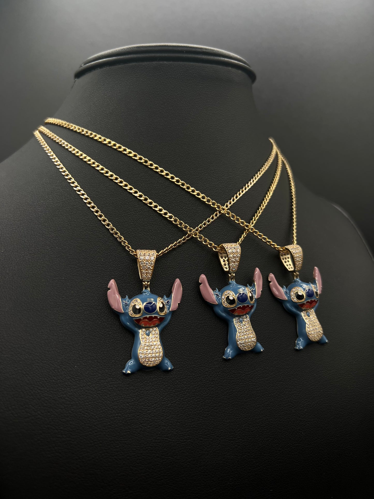 14K HOLLOW CUBAN CHAIN “ TWO TONES” AND STITCH PENDANT