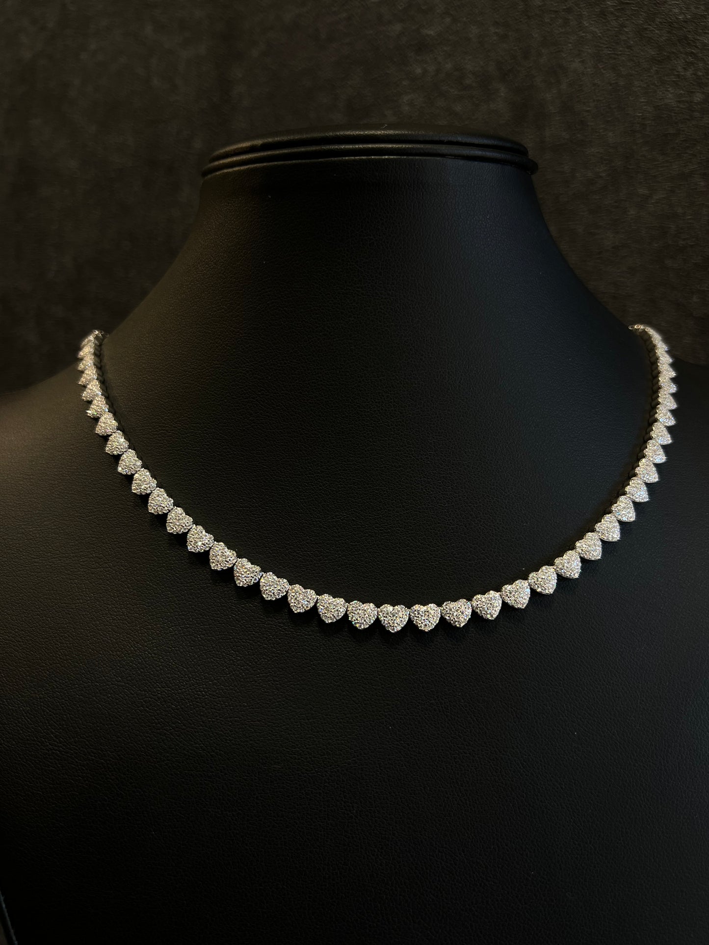 MOISSANITE CHOKER DE CORAZON