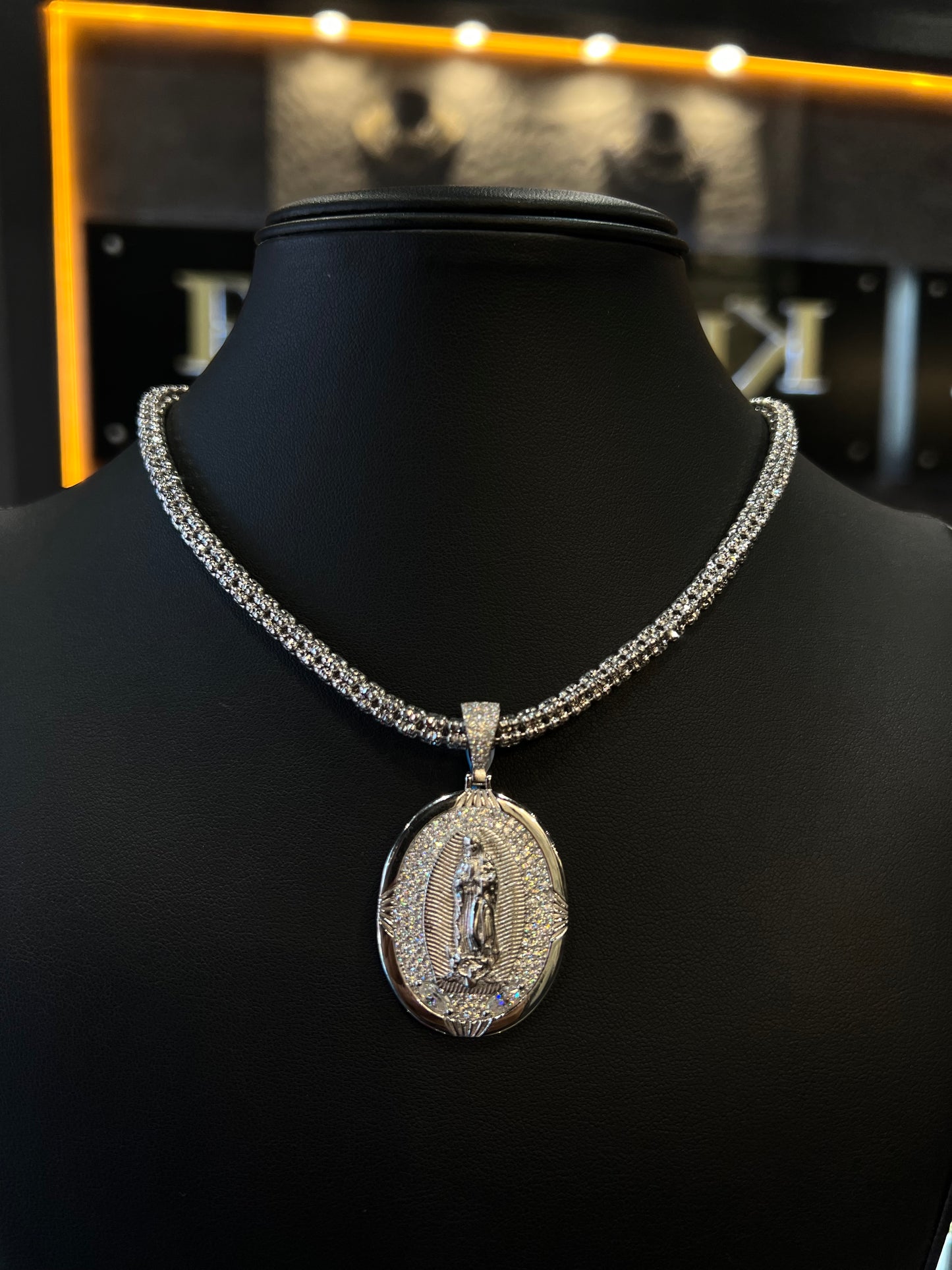 925 MOISSANITE PENDANT