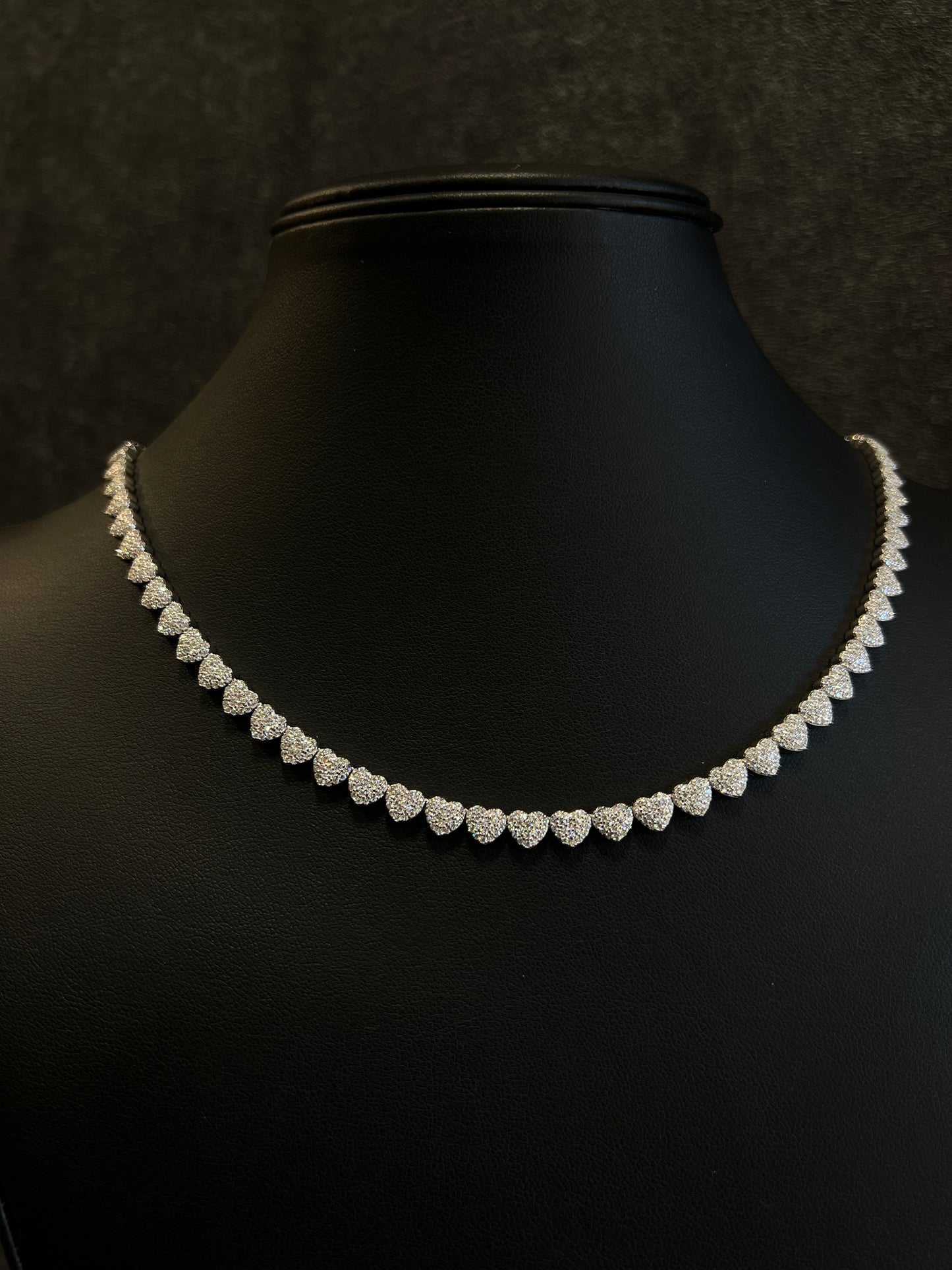 MOISSANITE CHOKER DE CORAZON