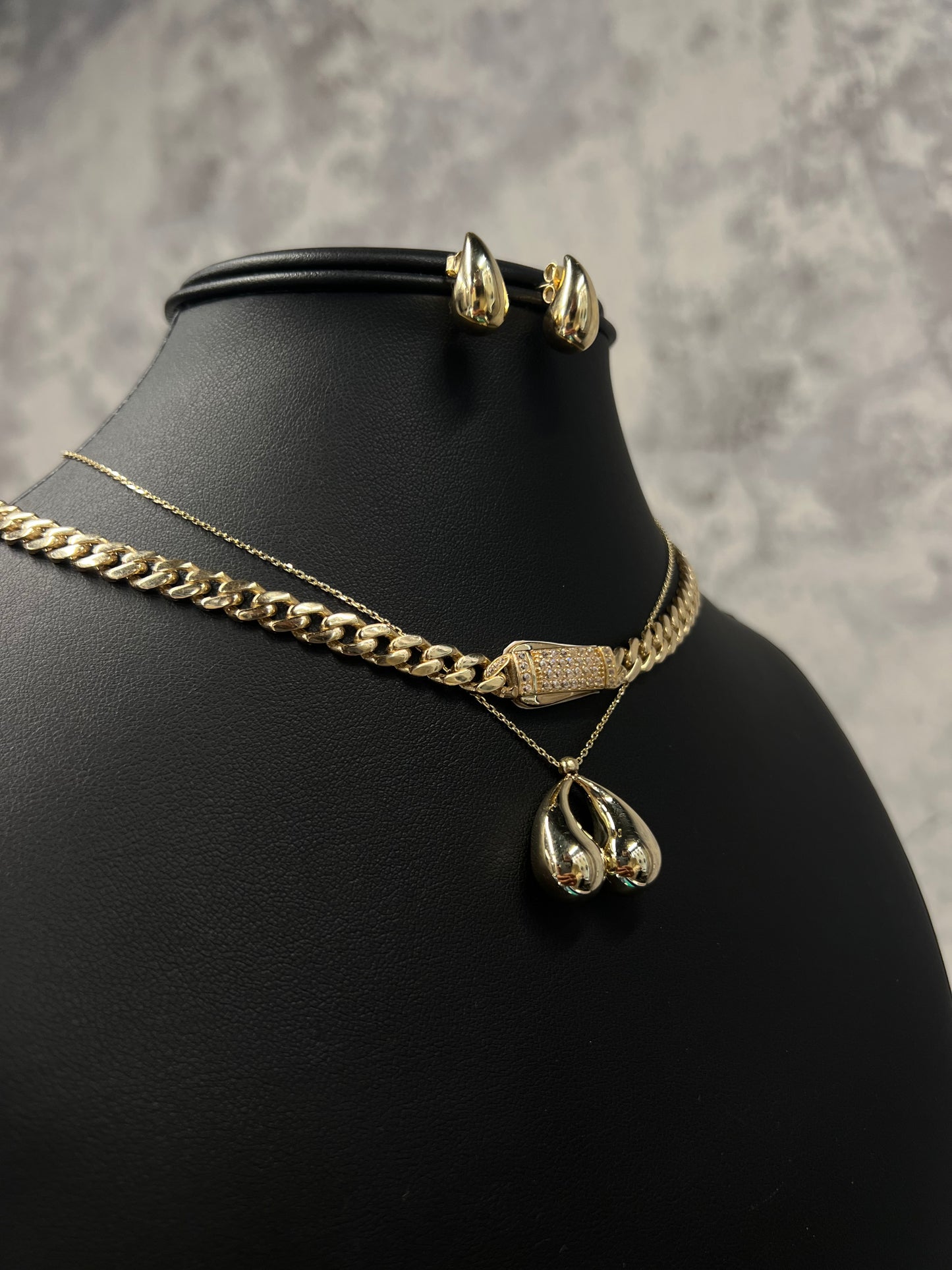 14K HOLLOW CHOCKER AND LUXURY NECKLACE WITH EARRINGS