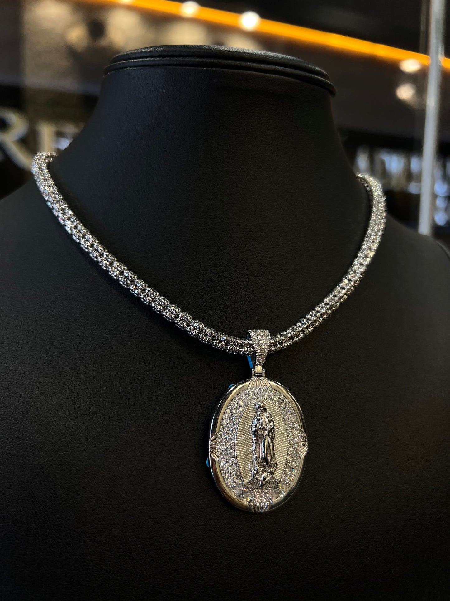 925 MOISSANITE PENDANT