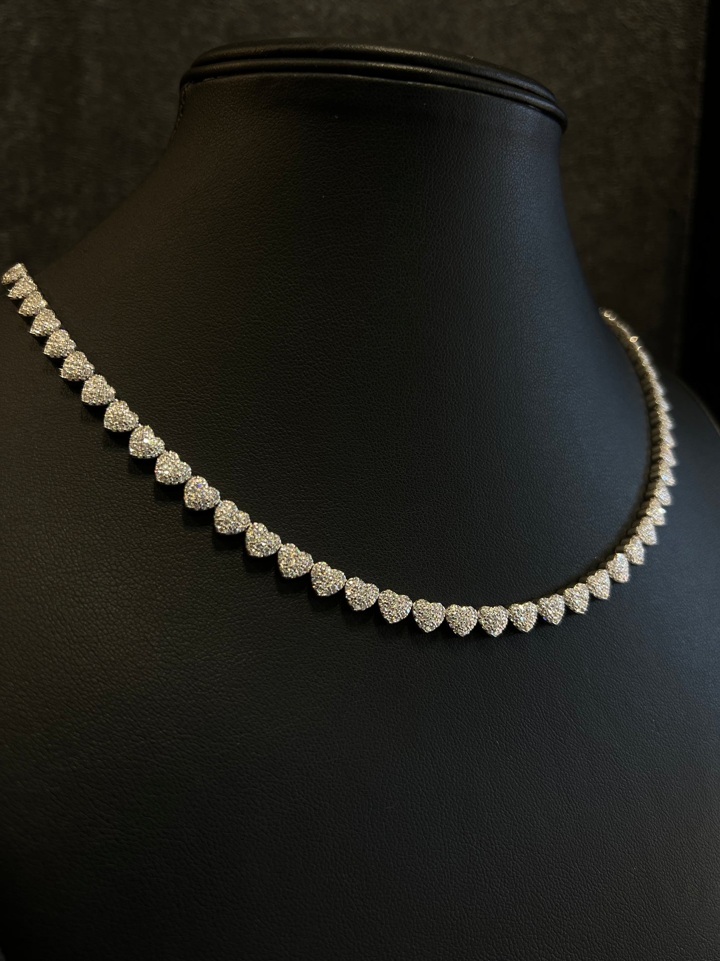 MOISSANITE CHOKER DE CORAZON