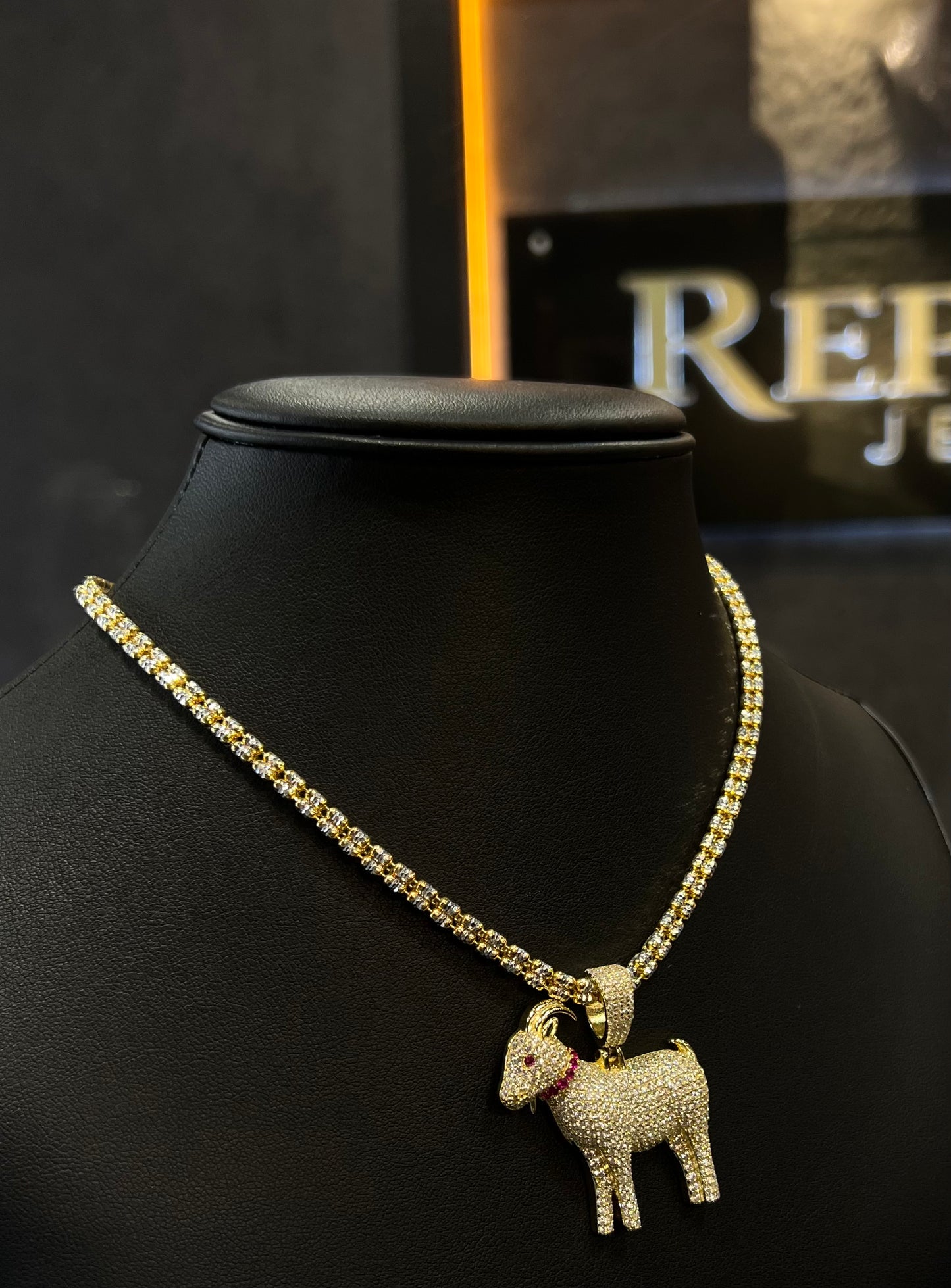 925 ICE CHAIN WITH GOAT PENDANT