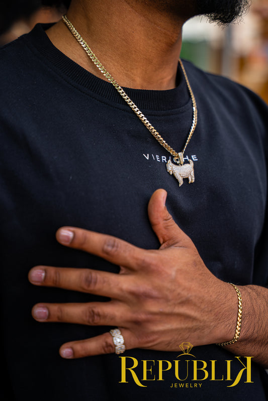 14K HOLLOW CHAIN WITH GOAT PENDANT