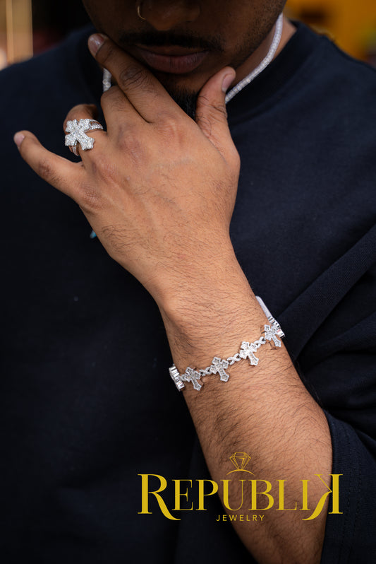 10K VS DIAMONDS CROSS BRACELET