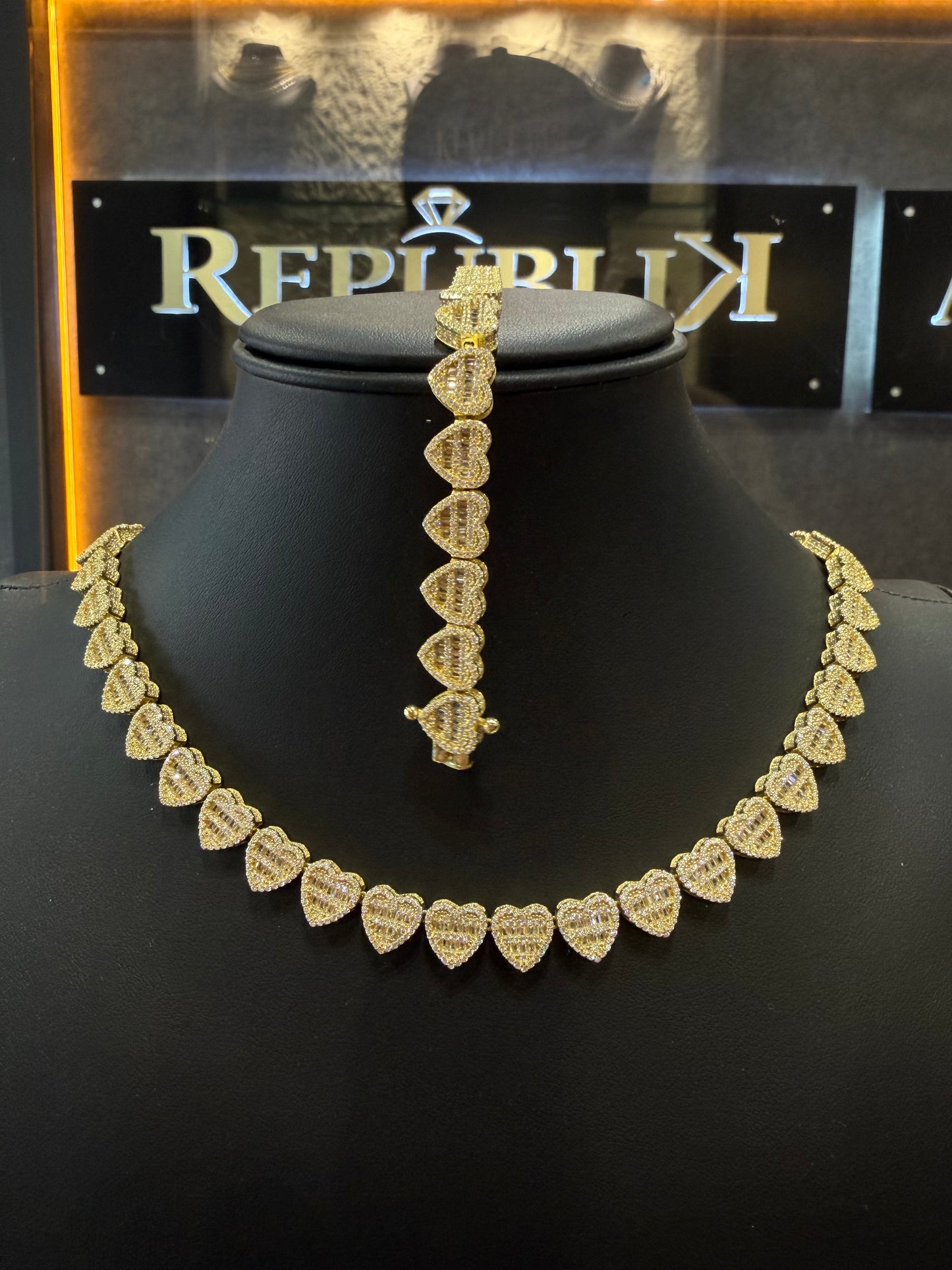 14K GOLDPLATED HEART CHOCKER WITH BRACELET