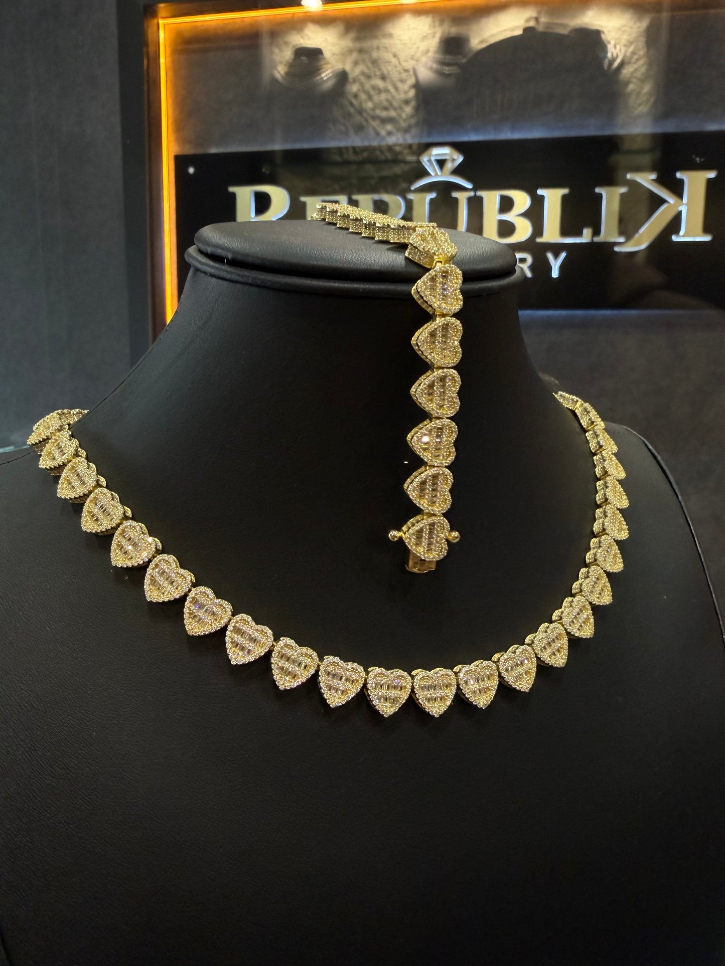 14K GOLDPLATED HEART CHOCKER WITH BRACELET