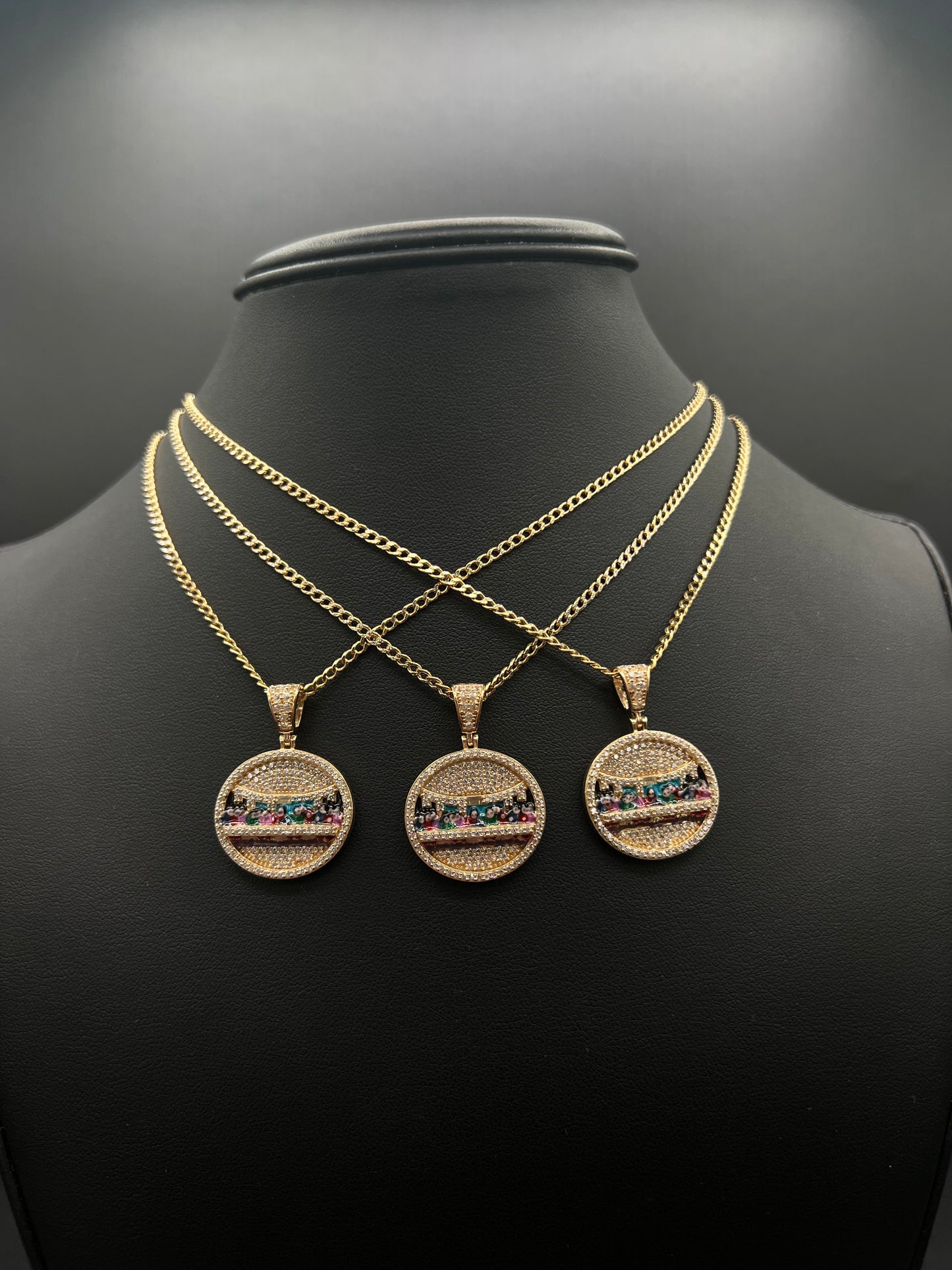 14K HOLLOW CUBAN CHAIN “ TWO TONES “ AND LAST SUPPER PENDANT
