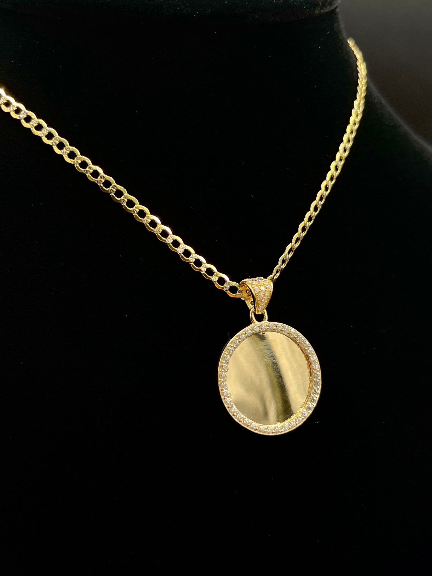 14K Hollow Two Tones Cuban Chain With Photo Pendant